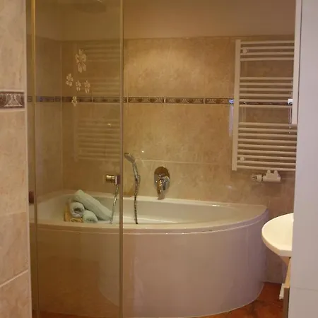Apartment Zum Frosch Kalbsrieth